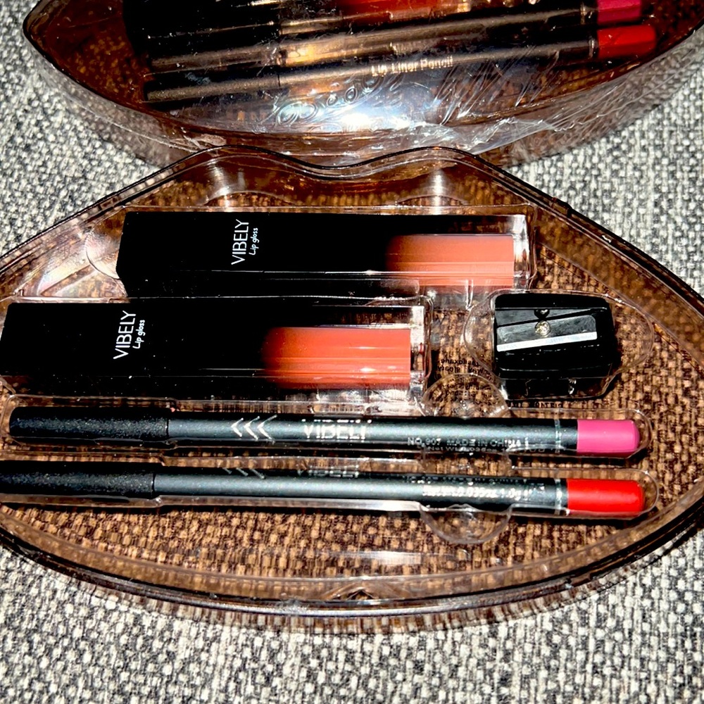 Beautiful matte lip case lipstick